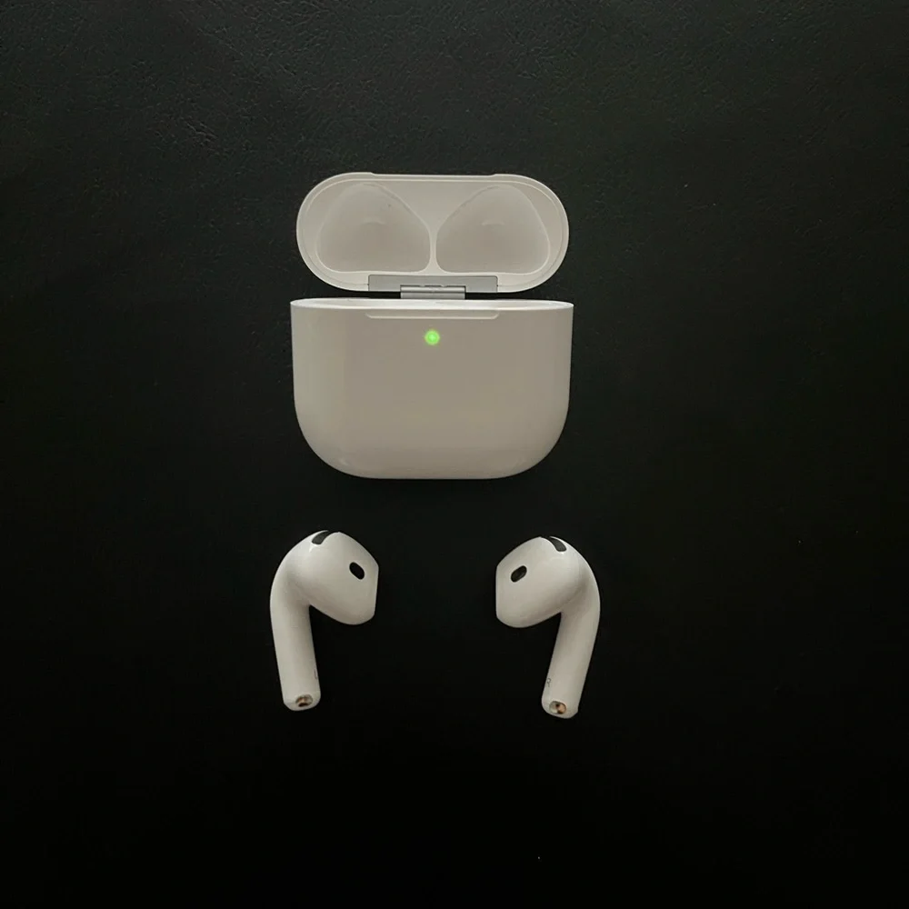 Apple Wireless Earbuds with Charging Case - White